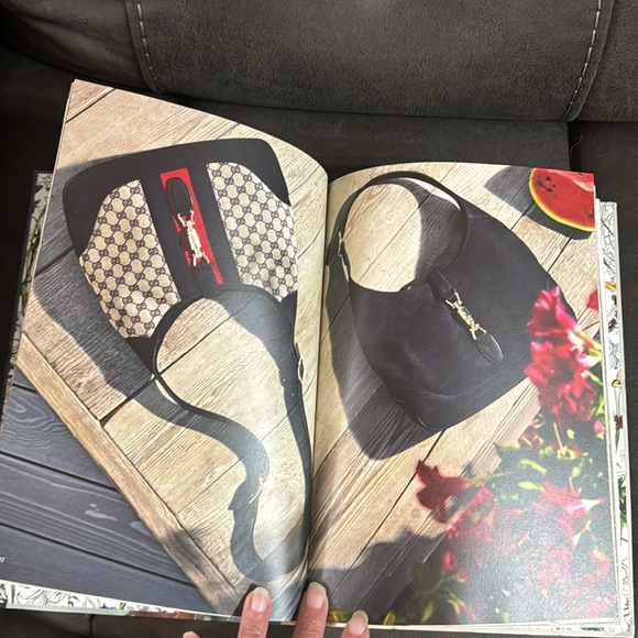 Gucci 2013 women’s collection cruise book - Picture 9 of 13